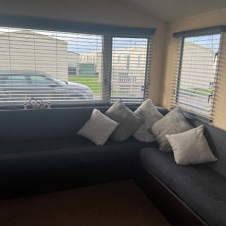 Lisa And Laddy Caravan Hire Meliden Exterior foto