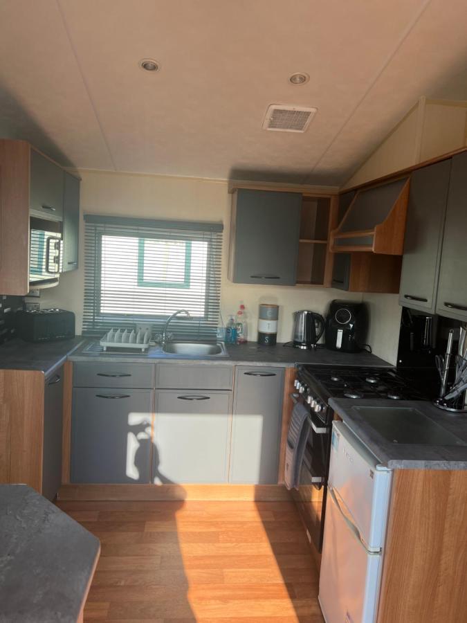 Lisa And Laddy Caravan Hire Meliden Exterior foto